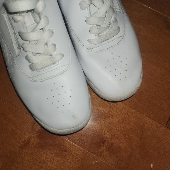 White Reebok Sneakers - Picture 6 of 6